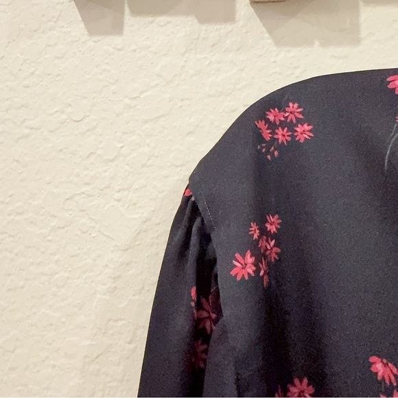 Keepsake Infinity Long Sleeve Wrap Blouse Top with tie Black Ditsy Size L NWT - Picture 7 of 9